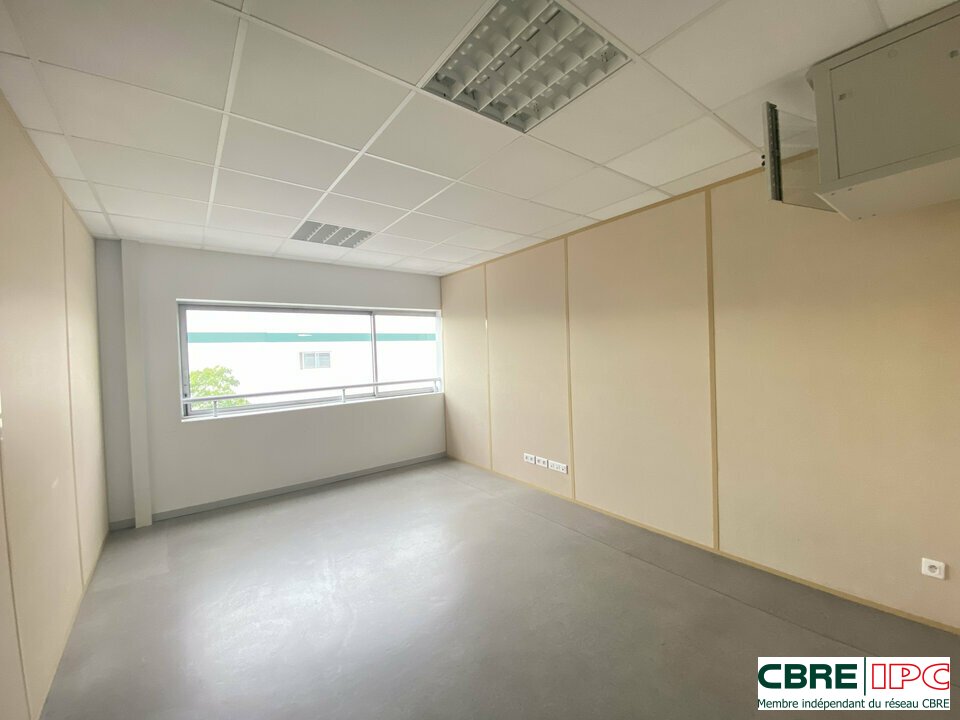 CBRE IPC LOCATION-BUREAUX-BAYONNE-64