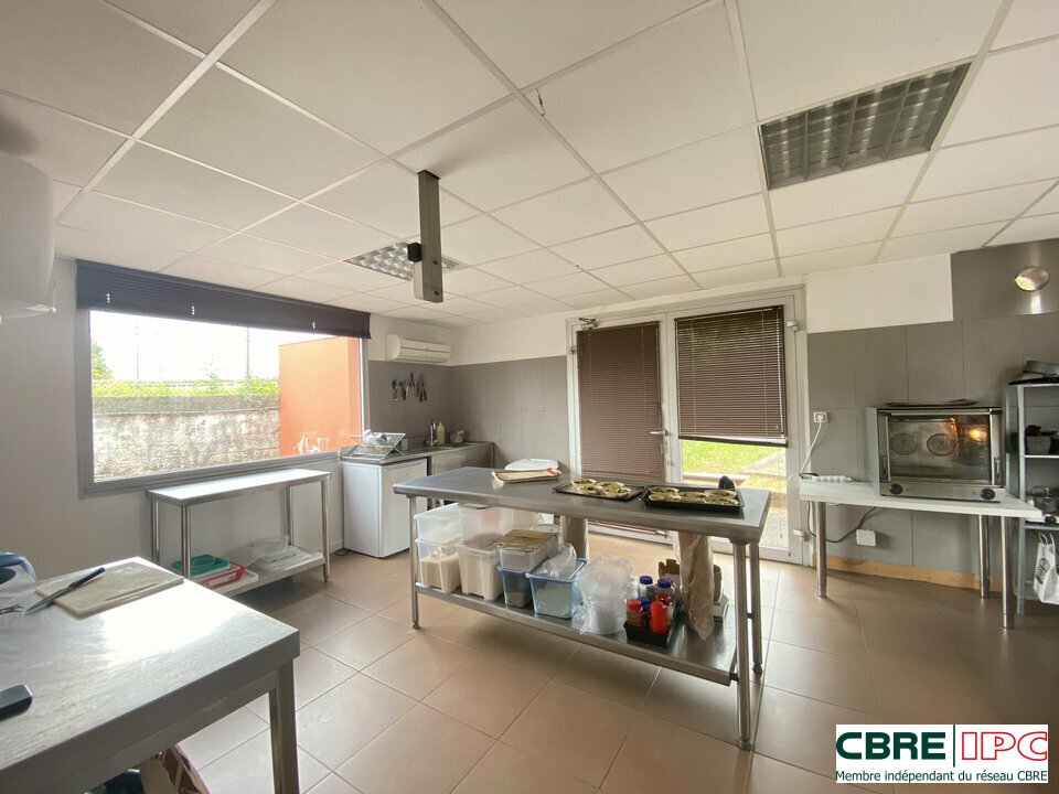 CBRE IPC LOCATION-LOCAL COMMERCIAL-ANGLET-64