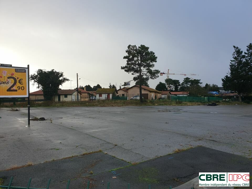 CBRE IPC LOCATION-TERRAIN-TARNOS-40