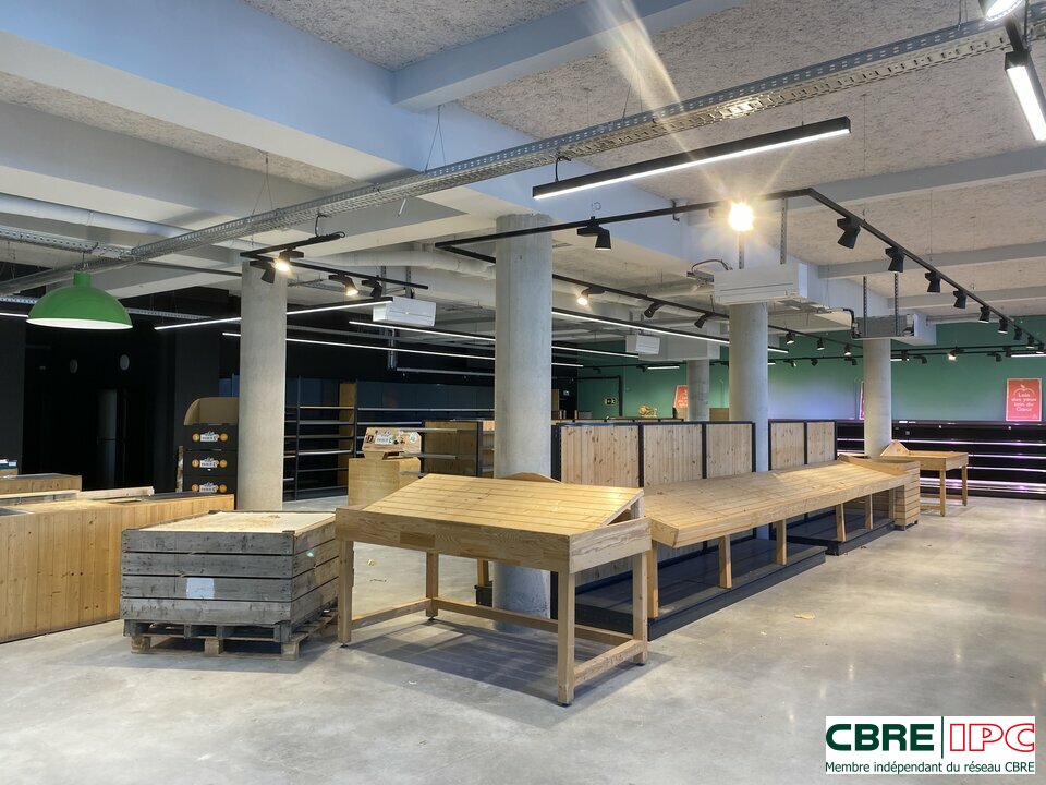 CBRE IPC VENTE-LOCAL COMMERCIAL-DAX-40