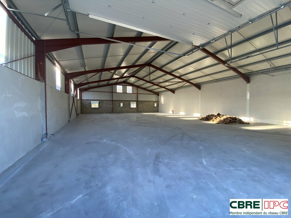 CBRE IPC LOCATION-ENTREPOT-GUICHE-64