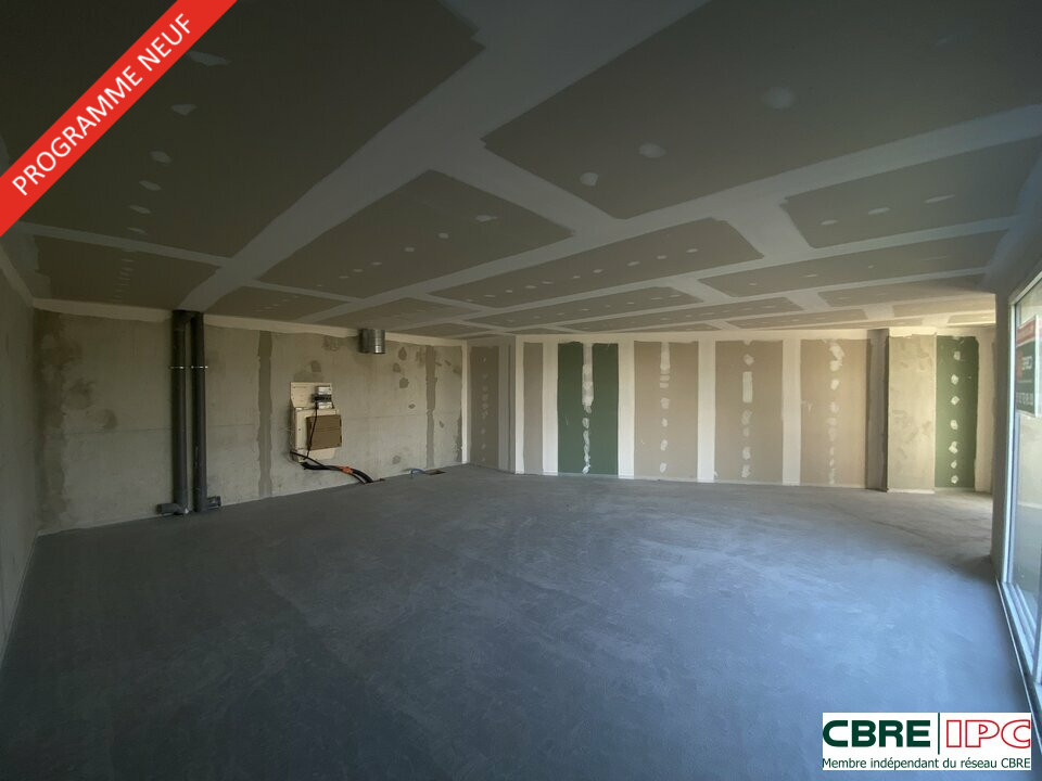 CBRE IPC LOCATION-LOCAL COMMERCIAL-BAYONNE-64