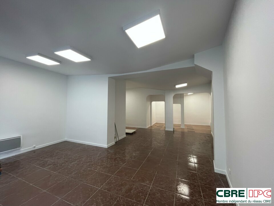 CBRE IPC LOCATION-LOCAL COMMERCIAL-HENDAYE-64