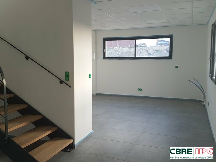 CBRE IPC LOCATION-BUREAUX-LARRESSORE-64