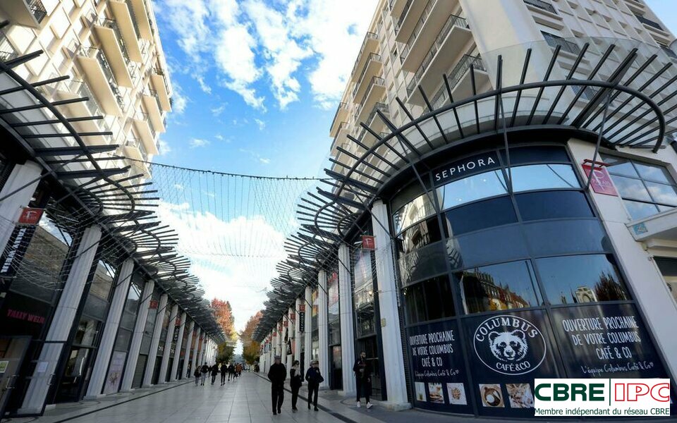 CBRE IPC LOCATION-LOCAL COMMERCIAL-PAU-64