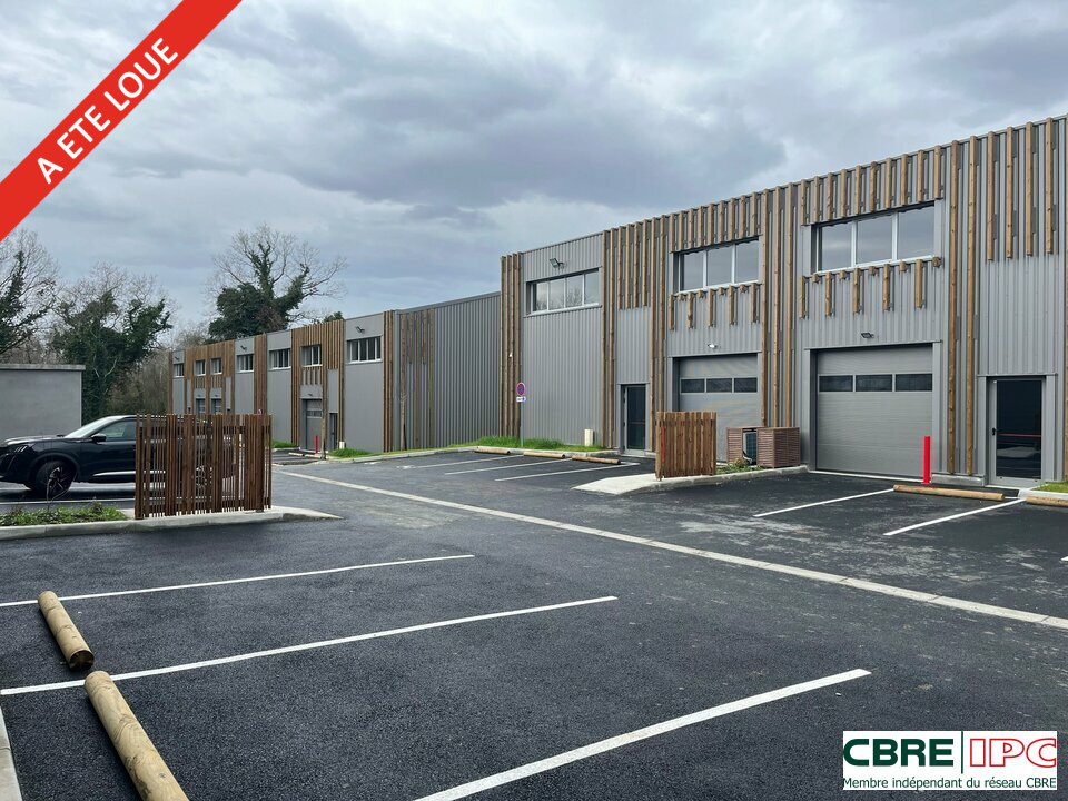 CBRE IPC LOCATION-ENTREPOT-PAU-64
