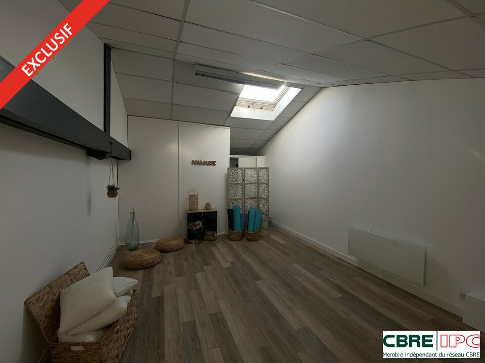 CBRE IPC LOCATION-LOCAL COMMERCIAL-BAYONNE-64