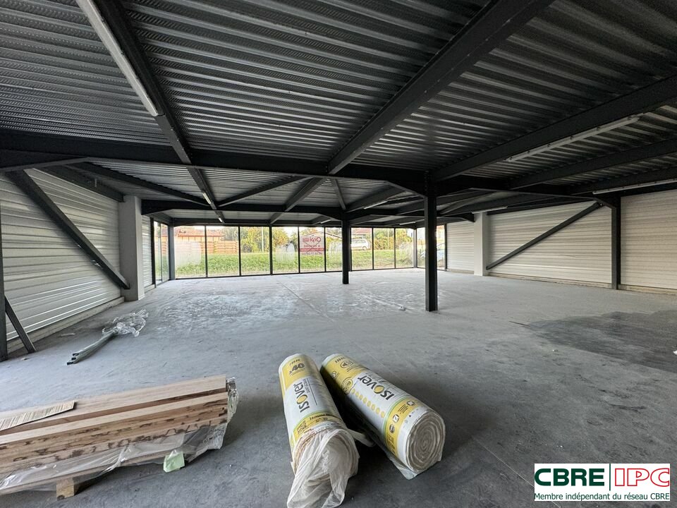 CBRE IPC LOCATION-LOCAL COMMERCIAL-BENESSE_MAREMNE-40