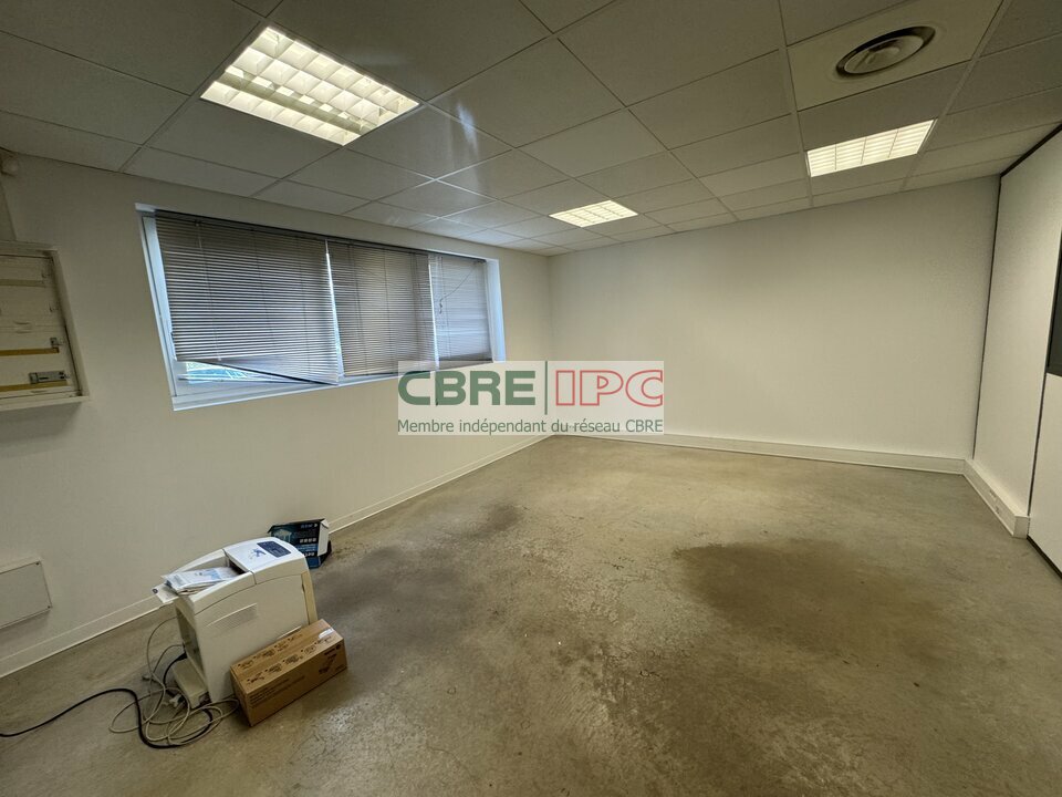 CBRE IPC LOCATION-BUREAUX-BIDART-64