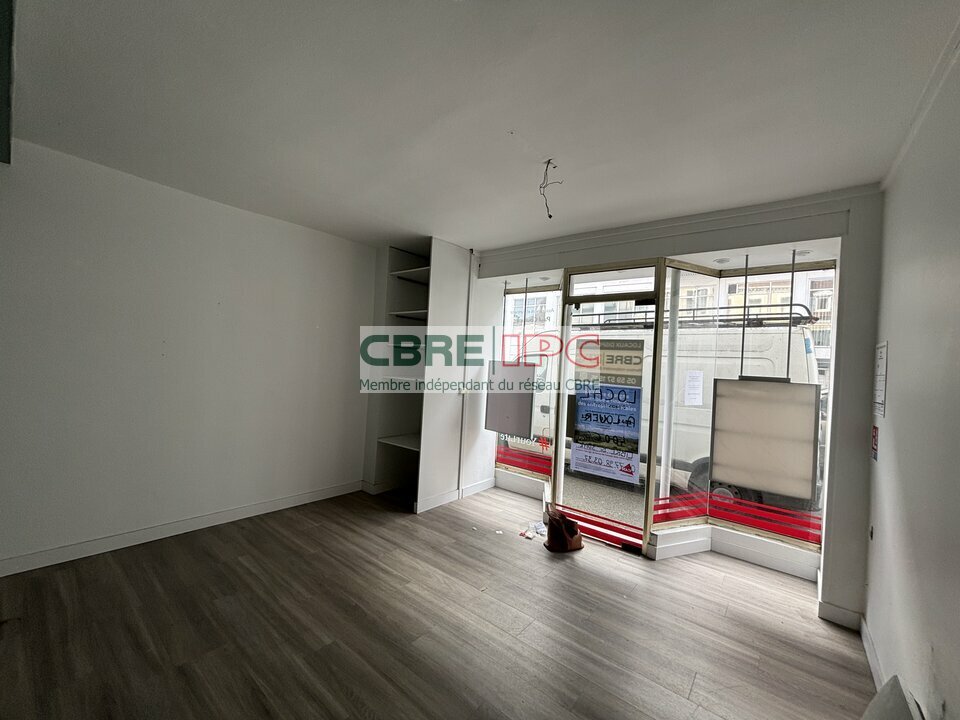CBRE IPC LOCATION-LOCAL COMMERCIAL-PAU-64