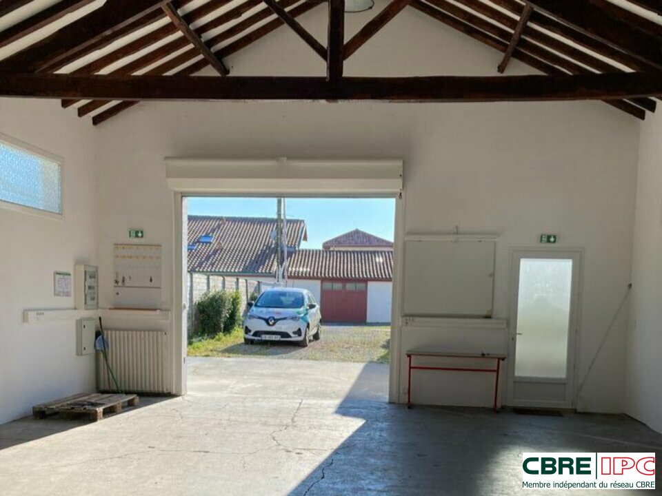 CBRE IPC CESSION-LOCAL D'ACTIVITE-ANGLET-64