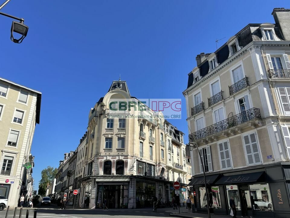 CBRE IPC CESSION-LOCAL COMMERCIAL-PAU-64