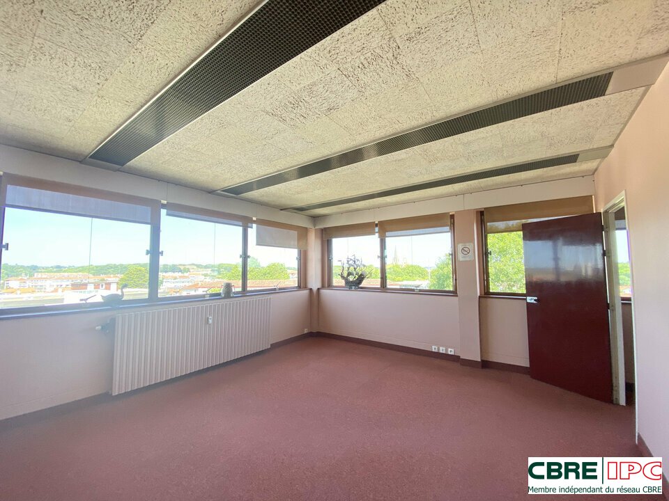 CBRE IPC LOCATION-BUREAUX-BAYONNE-64