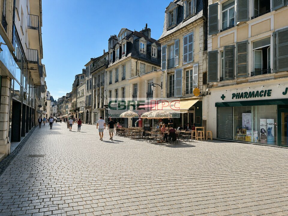 CBRE IPC LOCATION-LOCAL COMMERCIAL-PAU-64
