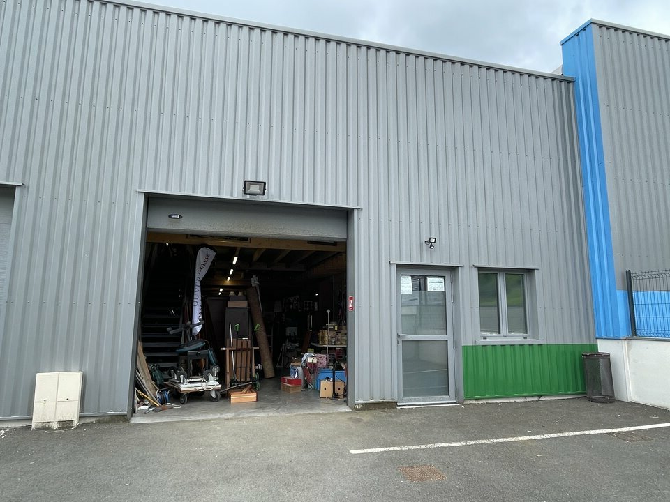 LOCO IMMO VENTE-LOCAL D'ACTIVITE-MONTUSSAN-33