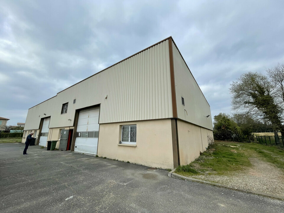LOCO IMMO LOCATION-LOCAL D'ACTIVITE-ARTIGUES-PRES-BORDEAUX-33