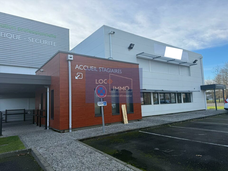 LOCO IMMO VENTE-LOCAL D'ACTIVITE-SAUVAGNON-64