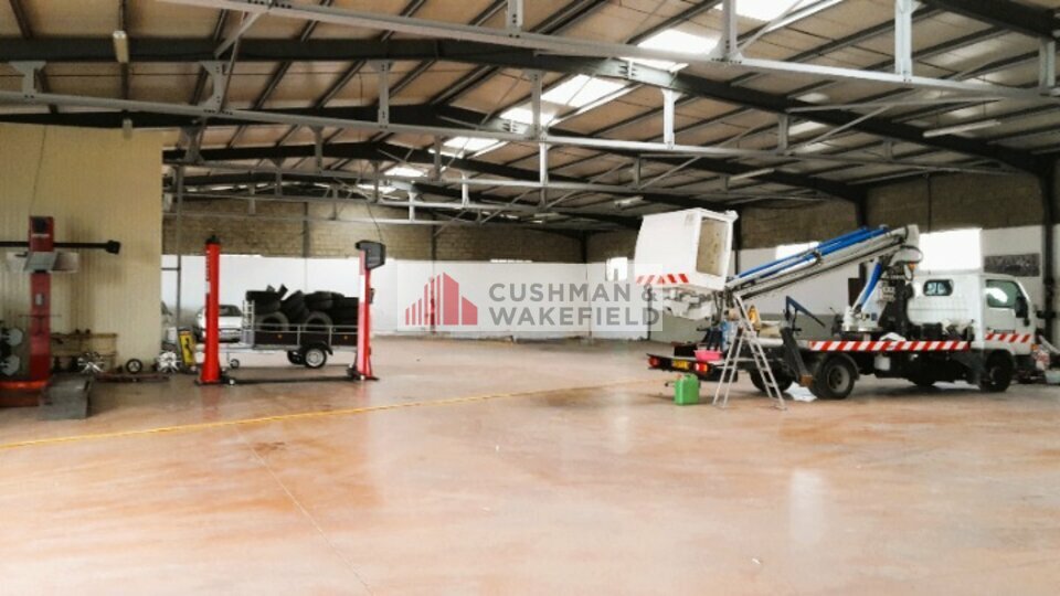 CUSHMAN WAKEFIELD NIMES LOCATION-LOCAL D'ACTIVITE-SAINT-GILLES-30