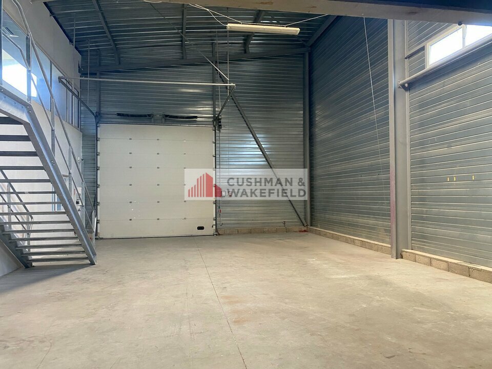 CUSHMAN WAKEFIELD NIMES LOCATION-LOCAL COMMERCIAL-MARGUERITTES-30