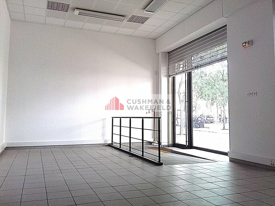 CUSHMAN WAKEFIELD NIMES LOCATION-LOCAL COMMERCIAL-NIMES-30