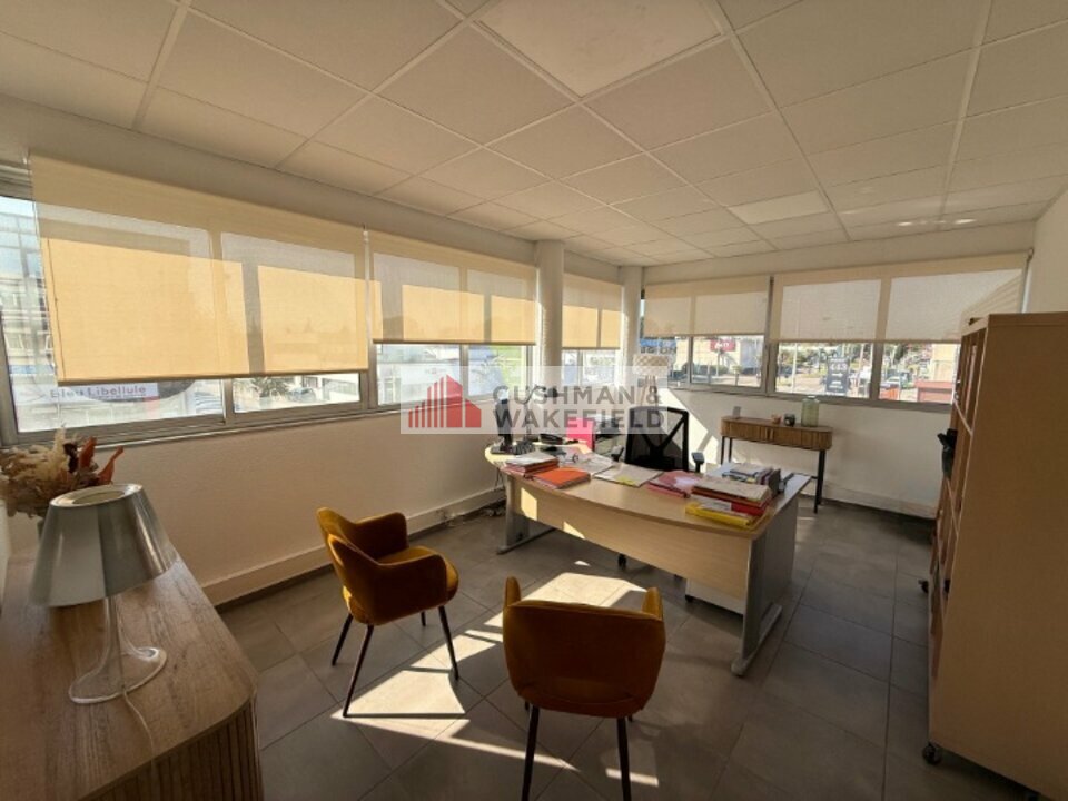 CUSHMAN WAKEFIELD NIMES LOCATION-BUREAUX-NIMES-30