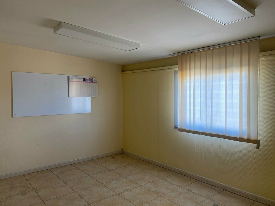 CUSHMAN WAKEFIELD NIMES LOCATION-BUREAUX-SAINT_JEAN_DE_VEDAS-34