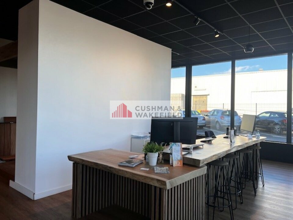 CUSHMAN WAKEFIELD NIMES LOCATION-LOCAL COMMERCIAL-NIMES-30