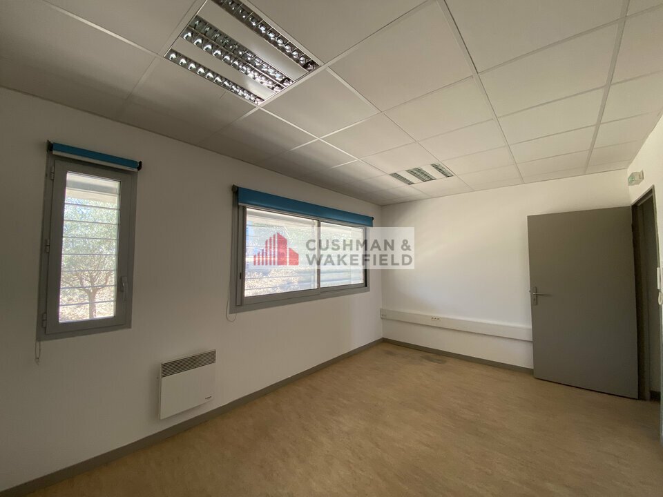 CUSHMAN WAKEFIELD NIMES LOCATION-BUREAUX-CASTRIES-34