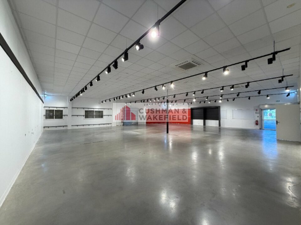 CUSHMAN WAKEFIELD NIMES LOCATION-LOCAL COMMERCIAL-NIMES-30