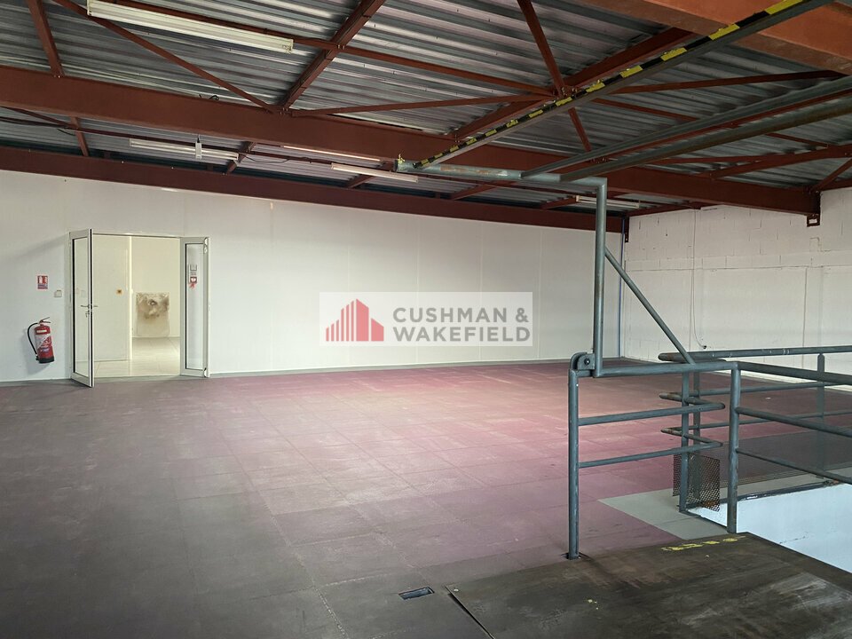 CUSHMAN WAKEFIELD NIMES LOCATION-LOCAL D'ACTIVITE-VENDARGUES-34