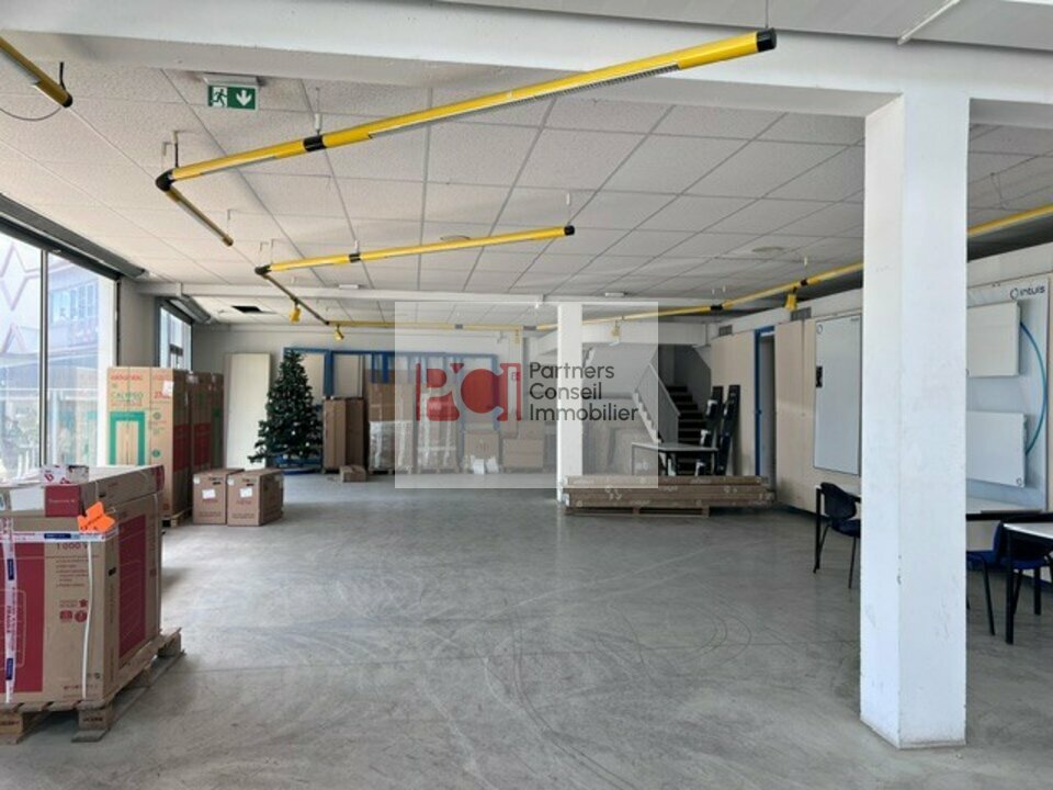 CUSHMAN WAKEFIELD NIMES LOCATION-LOCAL COMMERCIAL-NIMES-30