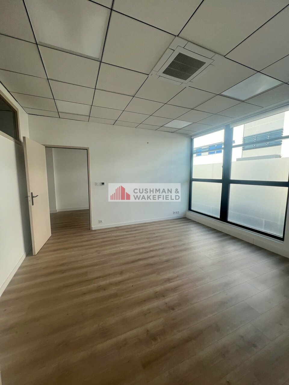 CUSHMAN WAKEFIELD NIMES LOCATION-BUREAUX-NIMES-30