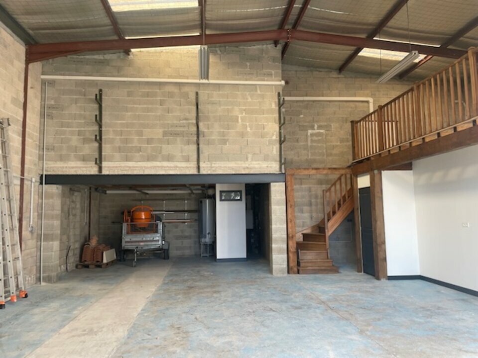 CUSHMAN WAKEFIELD NIMES LOCATION-LOCAL D'ACTIVITE-SAINT_JEAN_DE_VEDAS-34