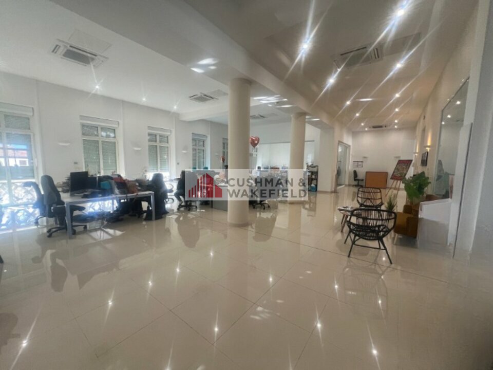 CUSHMAN WAKEFIELD NIMES LOCATION-BUREAUX-NIMES-30