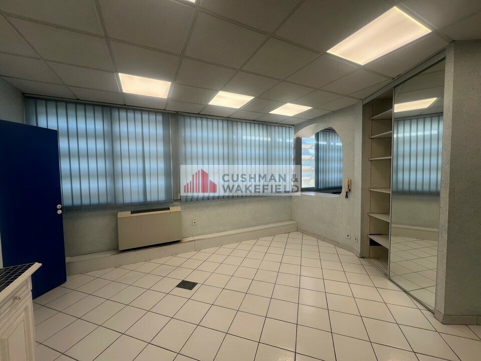 CUSHMAN WAKEFIELD NIMES VENTE-BUREAUX-NIMES-30