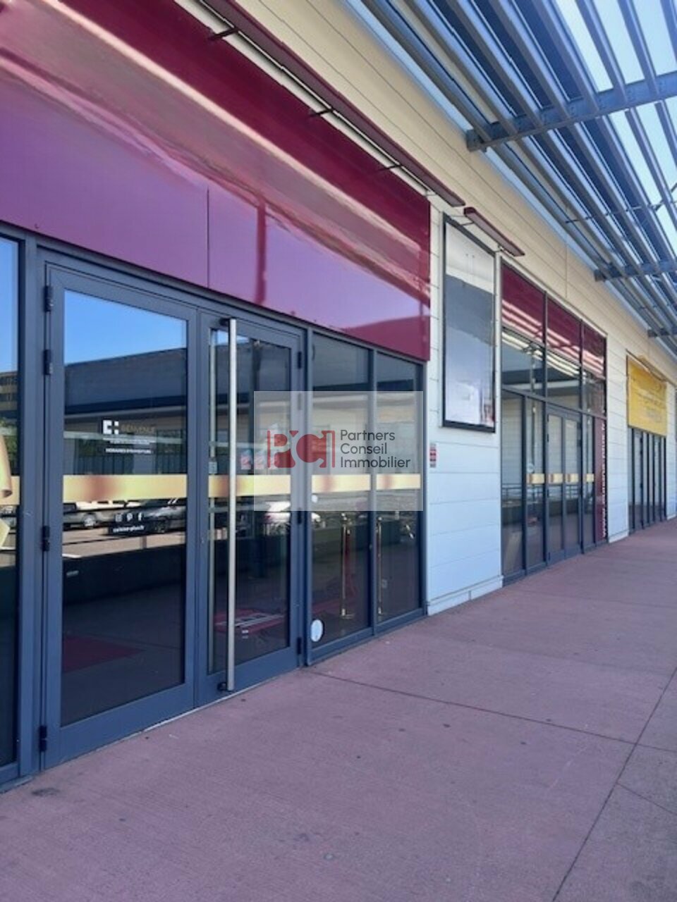 CUSHMAN WAKEFIELD NIMES LOCATION-LOCAL COMMERCIAL-NIMES-30