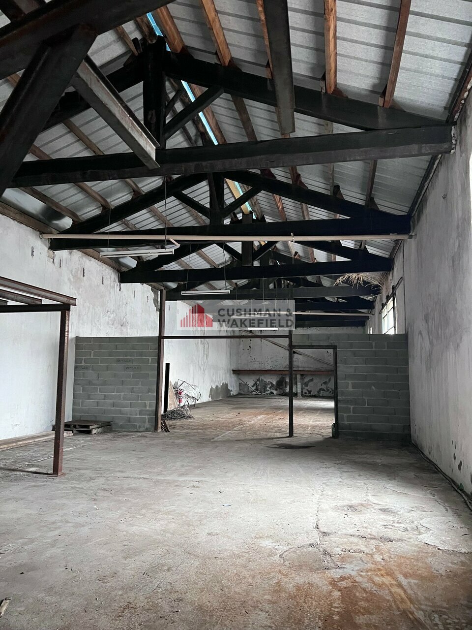 CUSHMAN WAKEFIELD NIMES VENTE-LOCAL D'ACTIVITE-NIMES-30