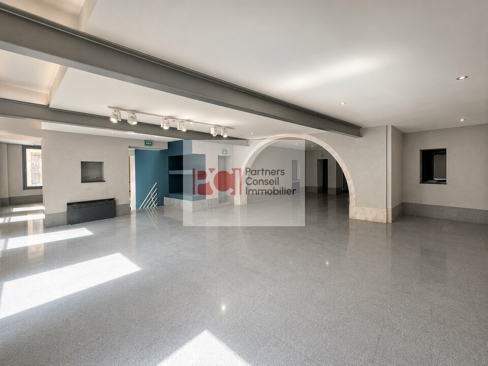 CUSHMAN WAKEFIELD NIMES LOCATION-LOCAL COMMERCIAL-NIMES-30