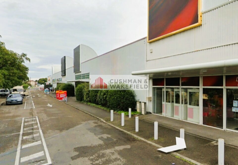 CUSHMAN WAKEFIELD NIMES LOCATION-LOCAL COMMERCIAL-ALES-30
