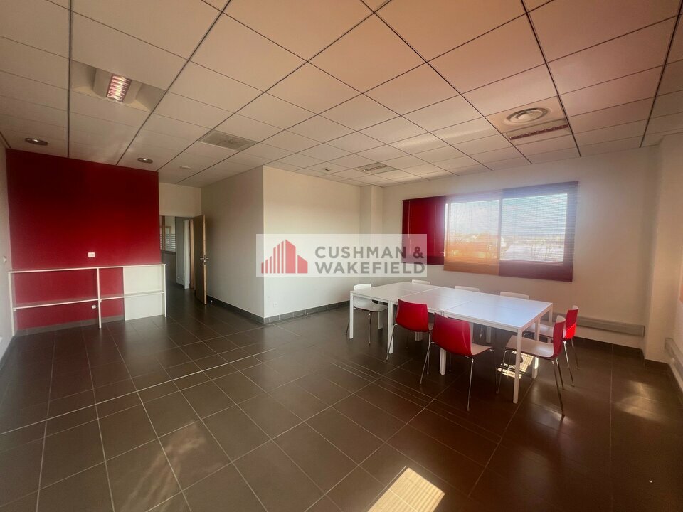 CUSHMAN WAKEFIELD NIMES LOCATION-BUREAUX-NIMES-30