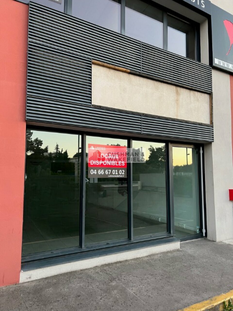 CUSHMAN WAKEFIELD NIMES LOCATION-LOCAL COMMERCIAL-NIMES-30