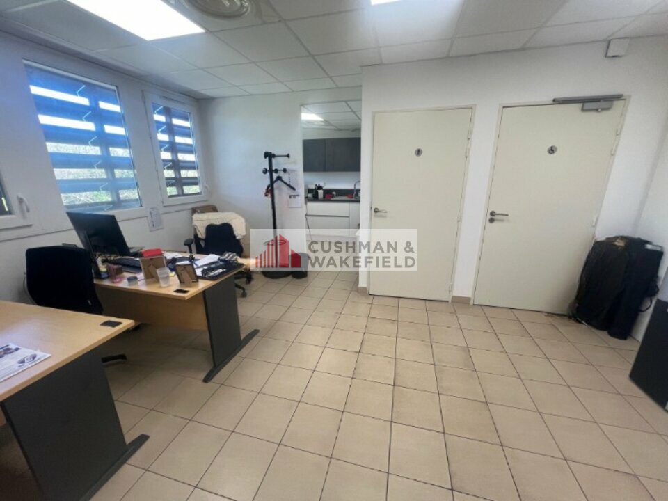 CUSHMAN WAKEFIELD NIMES LOCATION-BUREAUX-NIMES-30