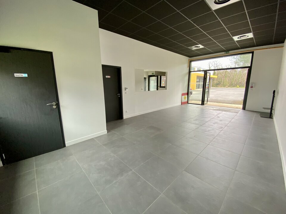 CONSULTIMO VENTE-LOCAL COMMERCIAL-LE_PIAN-MEDOC-33