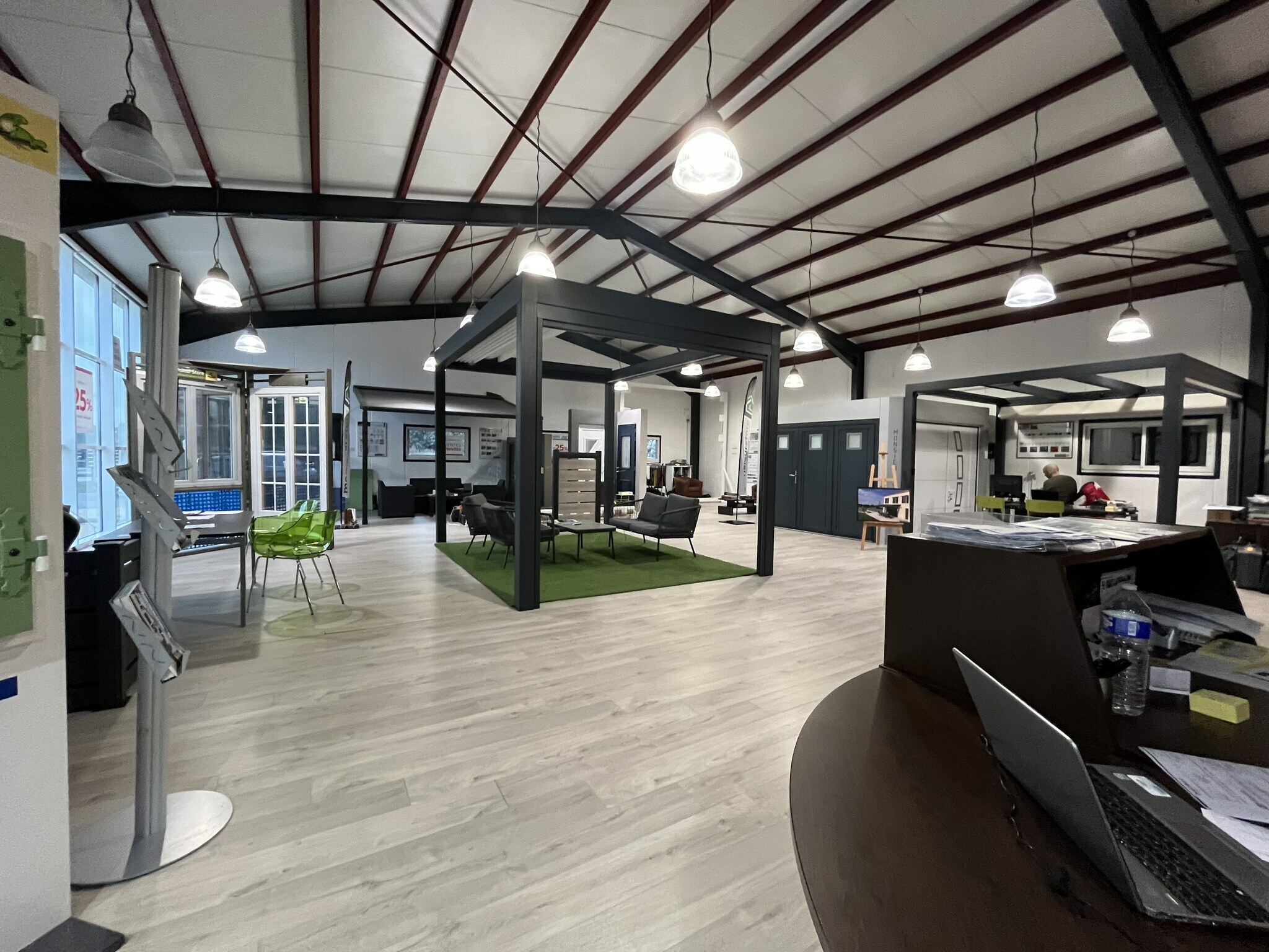 CBRE AXITE VALENCE LOCATION-LOCAL COMMERCIAL-MONTELIER-26