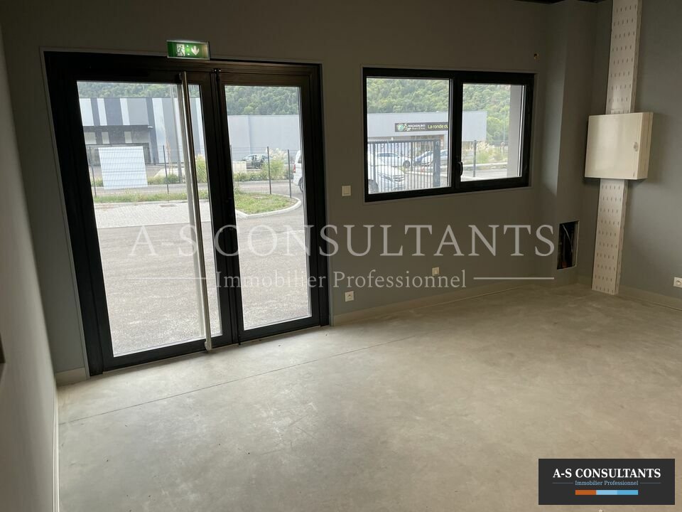 A-S CONSULTANTS LOCATION-LOCAL COMMERCIAL-FAVERGES-74