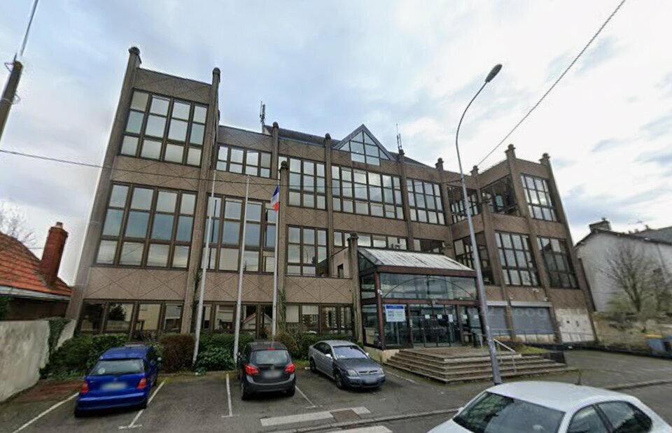 LAMOTTE ENTREPRISES   COMMERCES LOCATION-BUREAUX-REZE-44