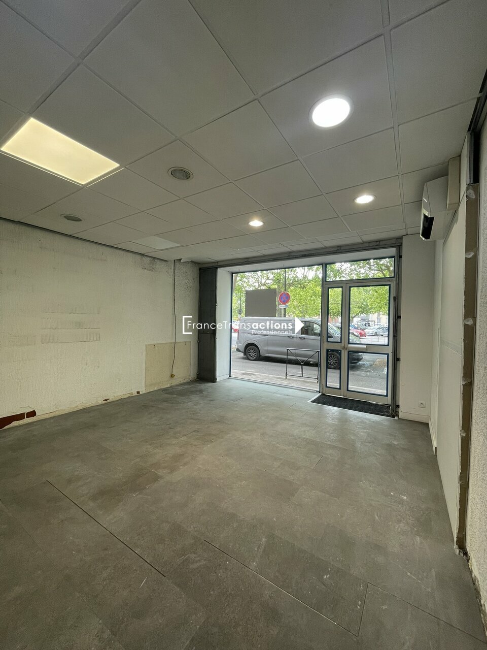 FRANCE TRANSACTIONS LOCATION-LOCAL COMMERCIAL-SAINT-SULPICE-LA-POINTE-81