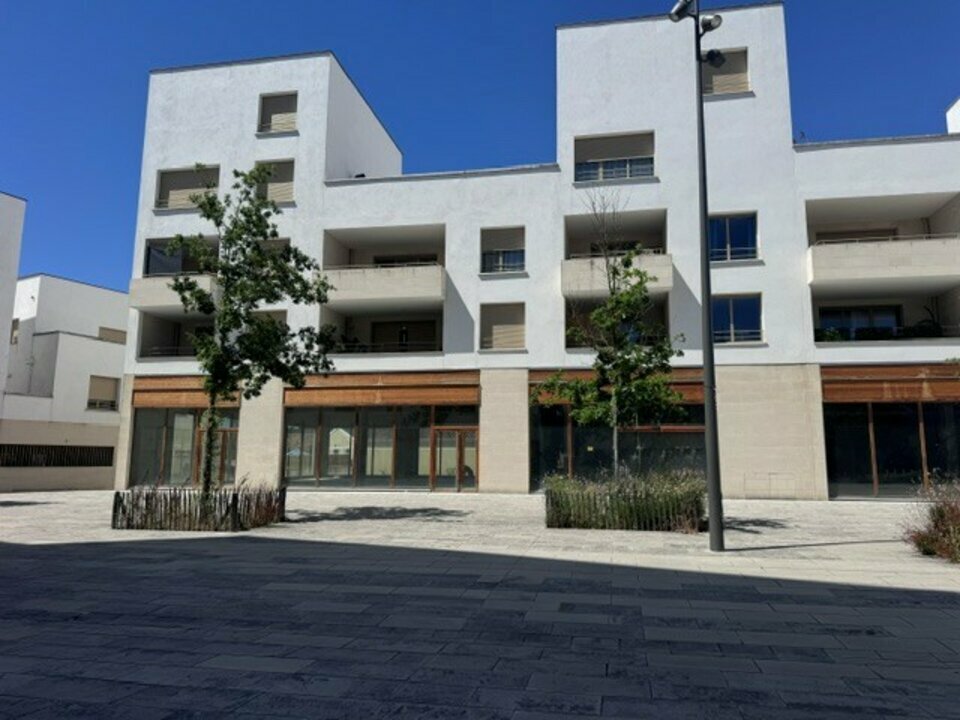 FIKA LOCATION-LOCAL COMMERCIAL-VILLENAVE-D'ORNON-33