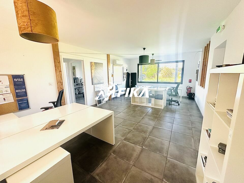 FIKA LOCATION-BUREAUX-TRESSES-33