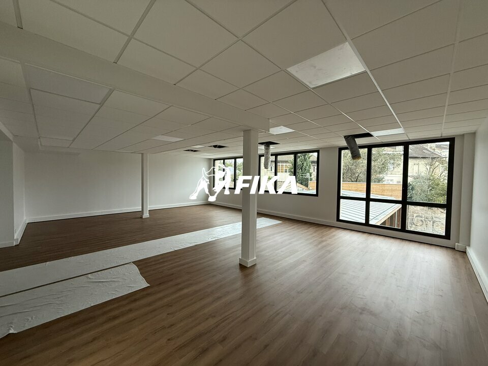 FIKA LOCATION-BUREAUX-BORDEAUX-33